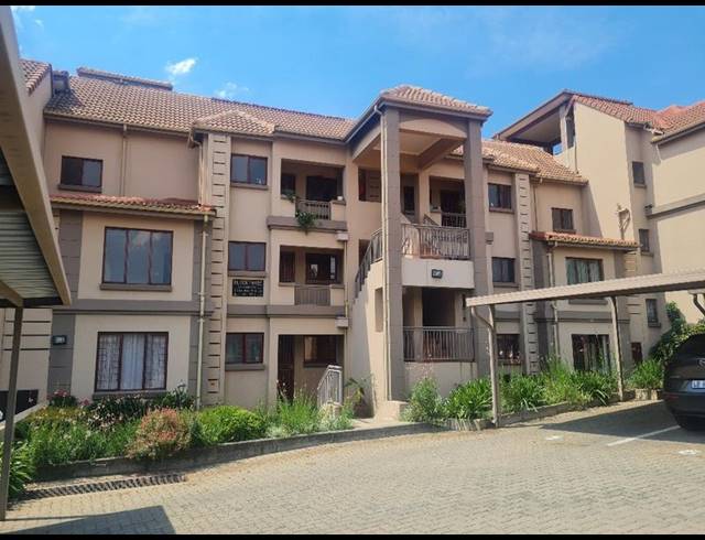 2 BEDROOM TOWNHOUSE FOR SALE IN DOWERGLEN EXT 4